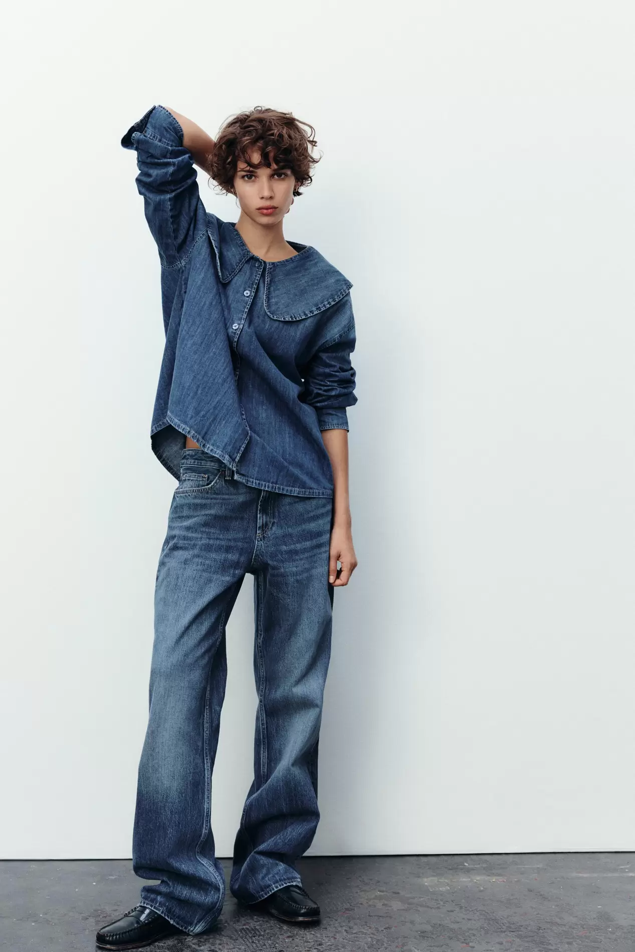 JEANSHEMD TRF MIT BUBIKRAGEN für 39,95€ in Zara