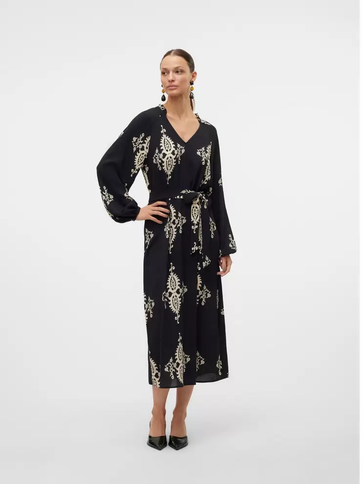 VMQUE Langes Kleid für 44,99€ in Vero Moda