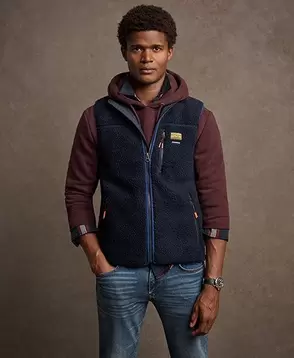 Outdoor Fleeceweste für 94,99€ in Superdry