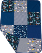Patchwork Decke, ca. 100 x 75 cm, aus Bio-Baumwolle, blau für 11,8€ in dm