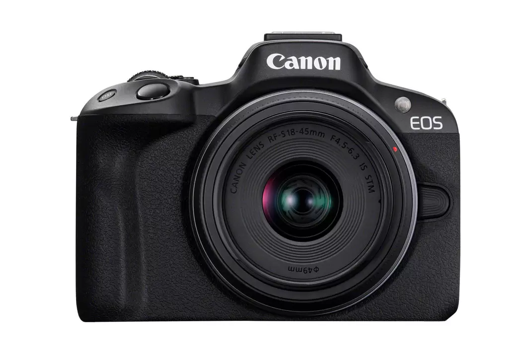 CANON EOS R50 Kit Spiegellose Systemkameras mit Objektiv 18-45 mm, 7,5 cm Display, WLAN für 749€ in Saturn