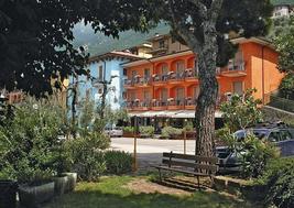 3 Sterne Hotel Smeraldo für 299€ in REWE Reisen
