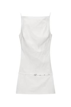 Kurzes weißes Kleid mit Gürtel für 29,99€ in Pull & Bear
