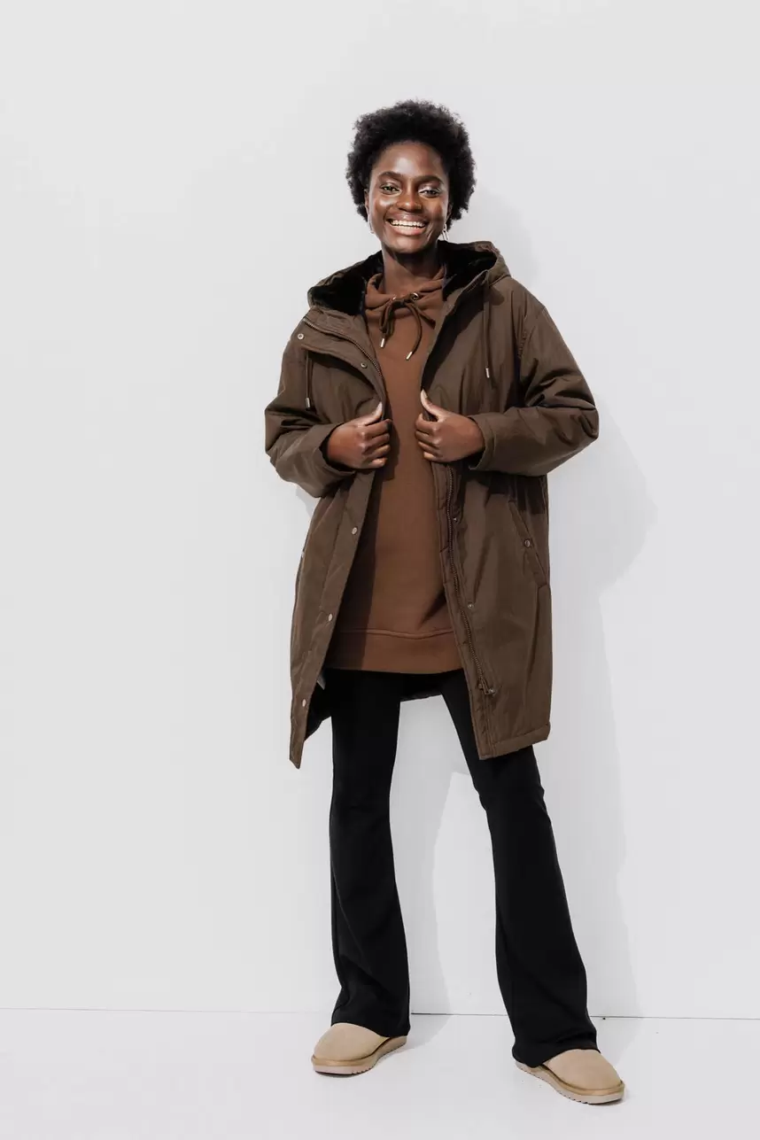 Parka chaude à capuche Femme für 109,99€ in promod