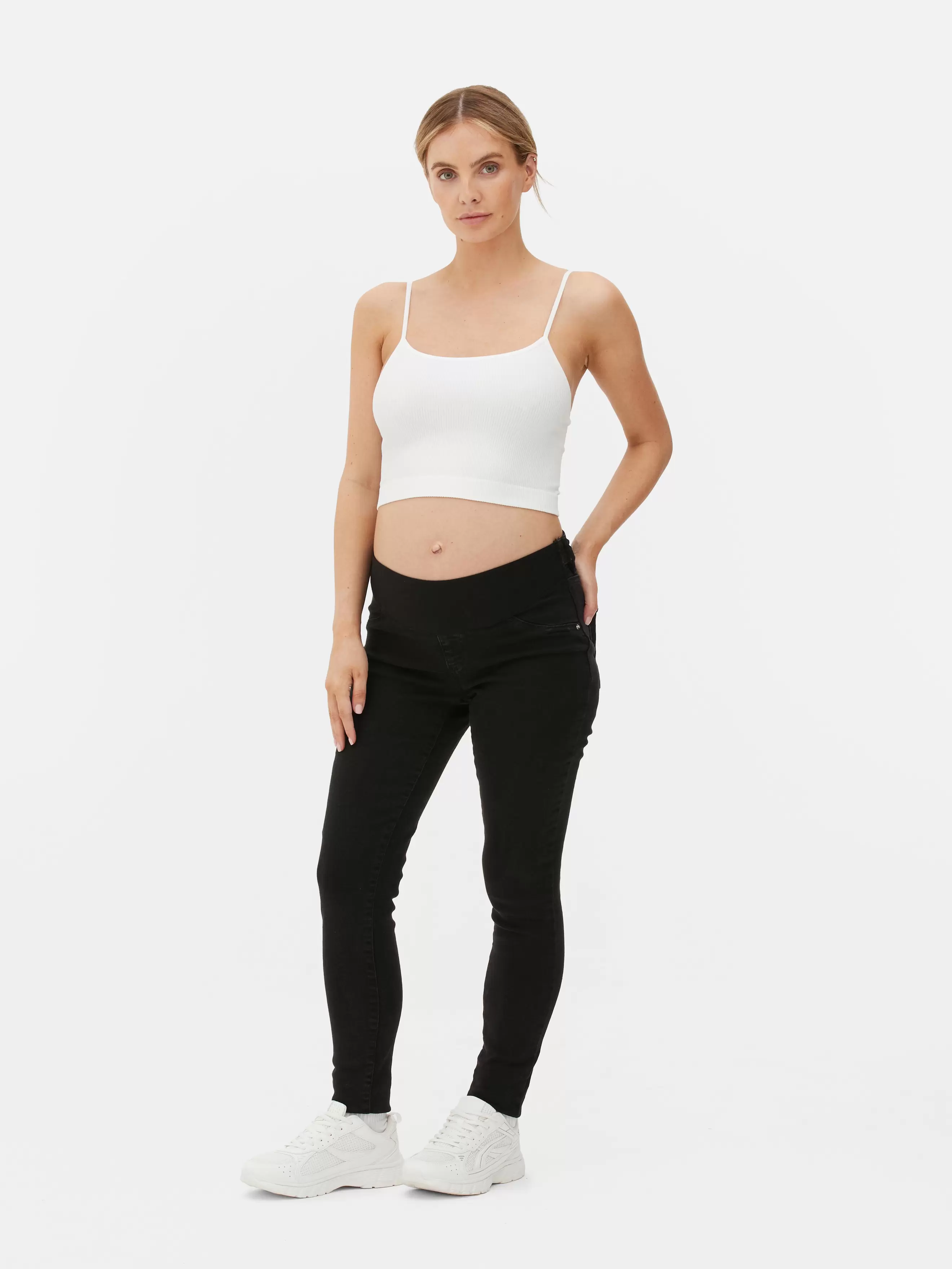 Umstandsjeans mit Unterbauch-Bund für 19€ in Primark