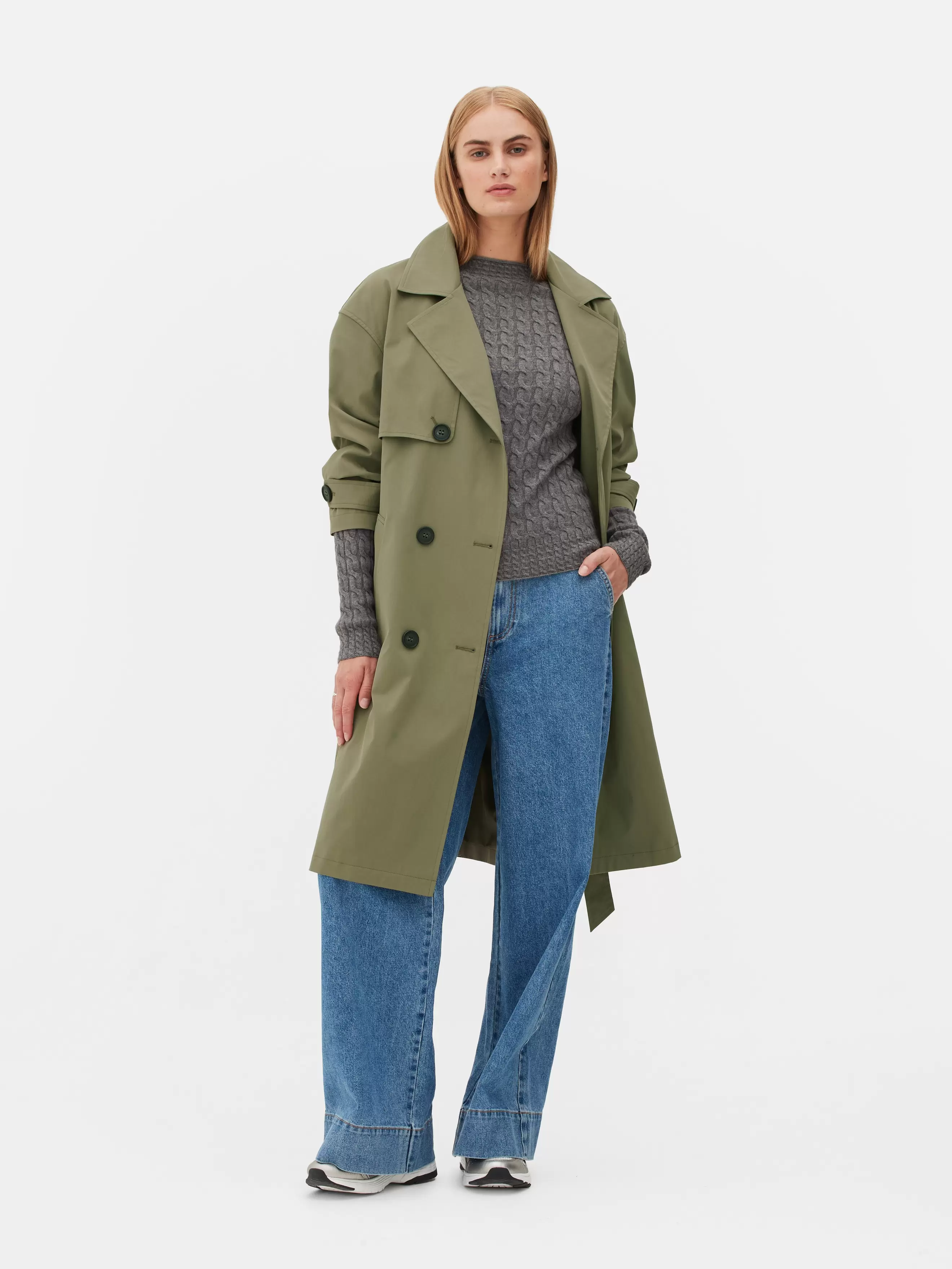 Zweireihiger Trenchcoat mit Gürtel für 36€ in Primark