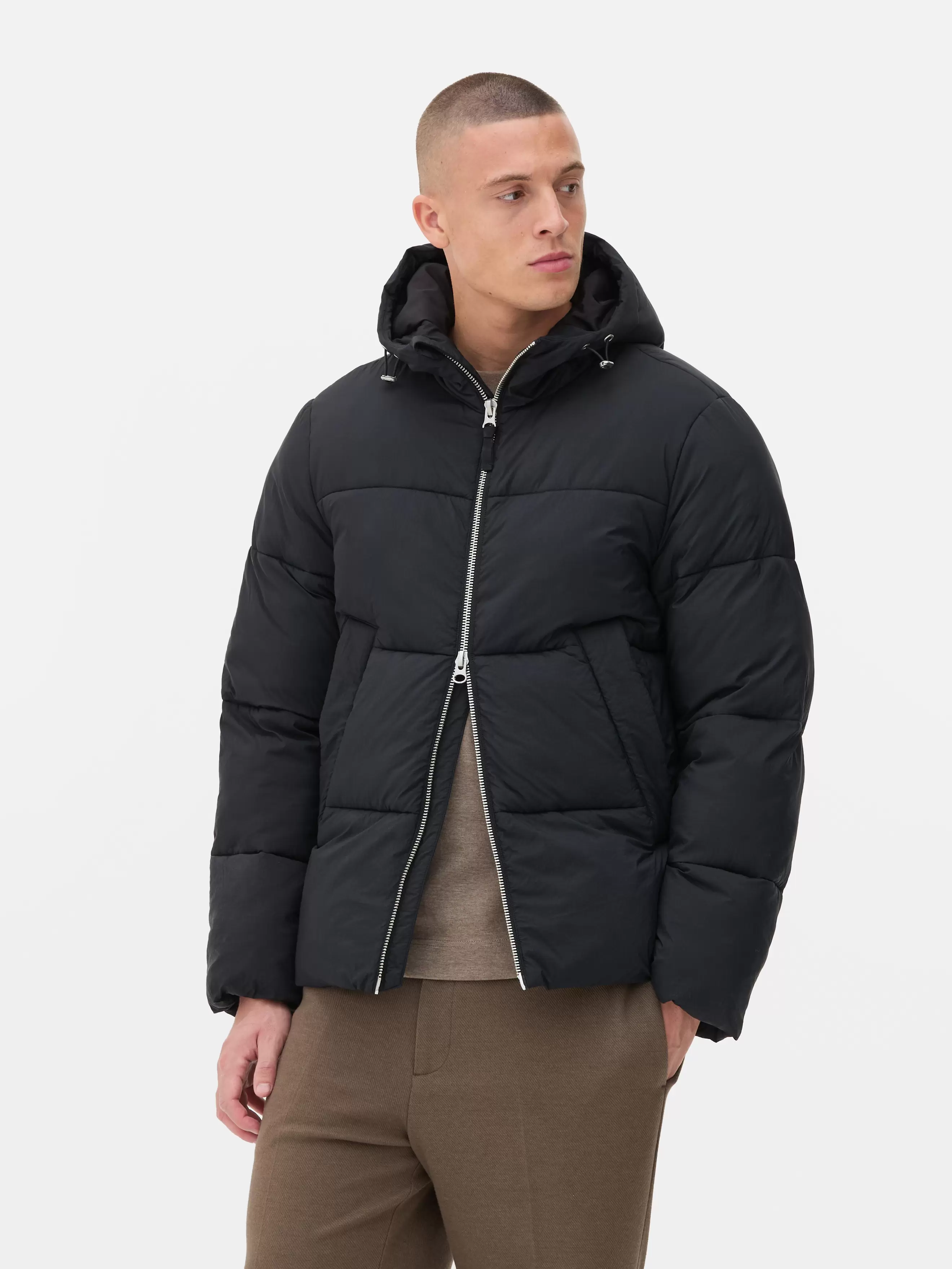 Pufferjacke mit Zwei-Wege-Reißverschluss für 35€ in Primark