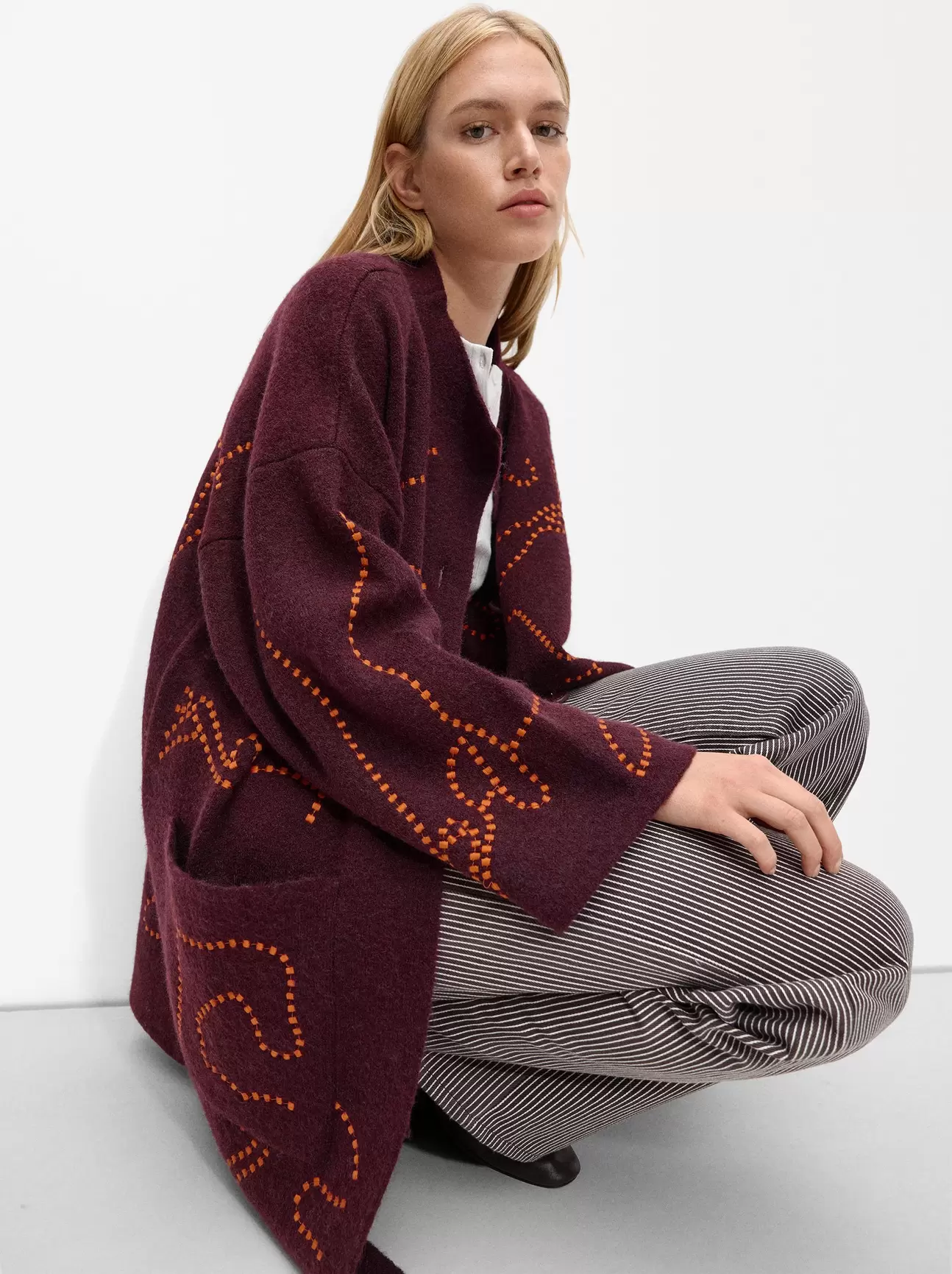 Embroidered Knit Poncho für 69,99€ in Parfois