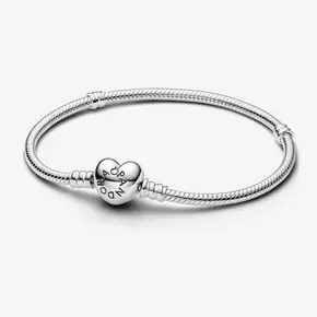 Pandora Moments Schlangen-Gliederarmband mit Herz-Verschluss für 59€ in Pandora