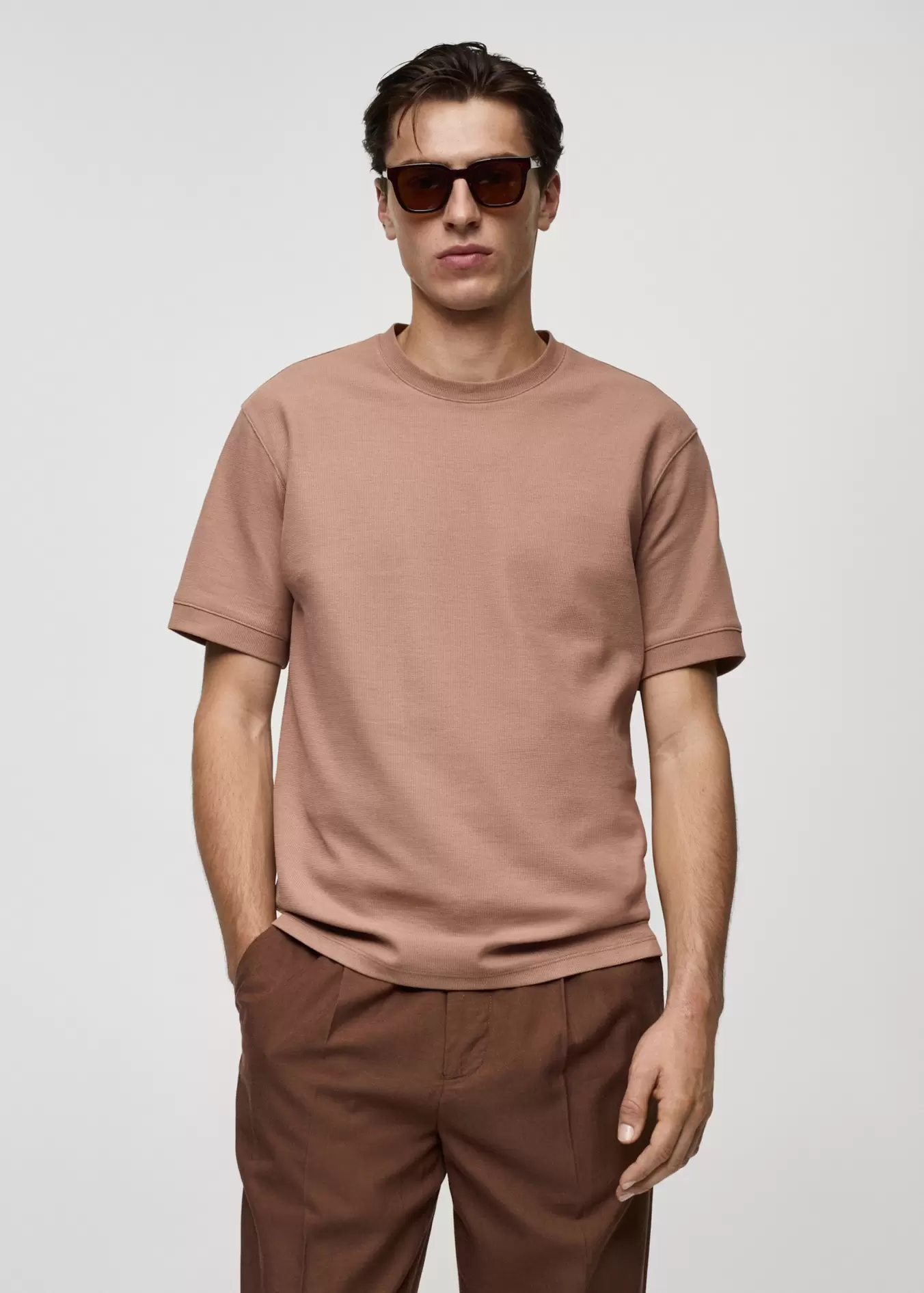 Strukturiertes Regular-Fit-T-Shirt für 22,99€ in Mango