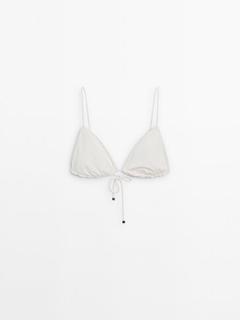 Unifarbenes Triangle-Bikinioberteil für 39,95€ in Massimo Dutti