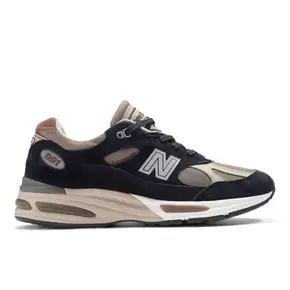 Made in UK 991v2
 
 
 Unisex Sneakers für 250€ in New Balance